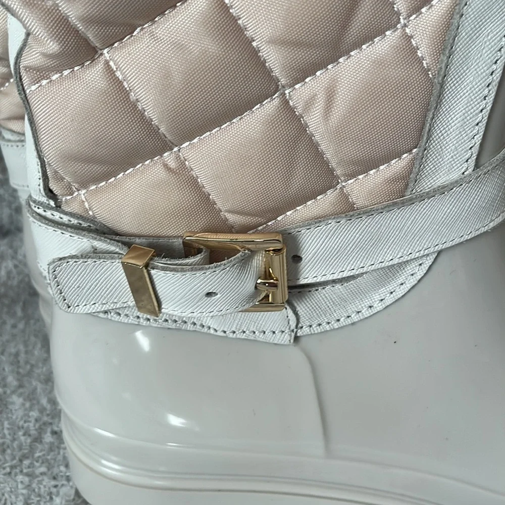 Michael Kors Fulton Quilted Rubber boots Size 10 Beige Cream Gold Like new - Picture 7 of 16